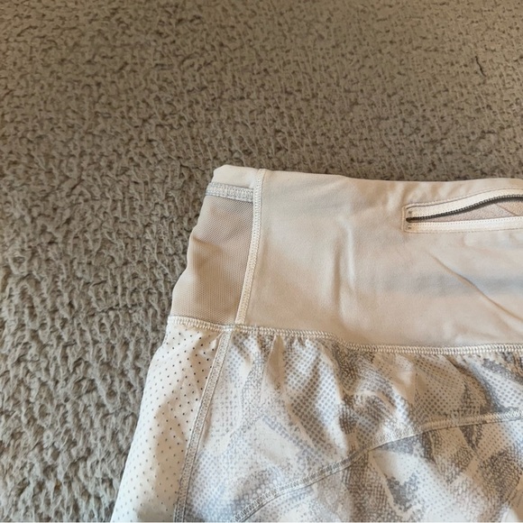 Lululemon | Real Quick Short Perforated 3.5" in Jasmine White Multi Running 8 - Picture 5 of 12